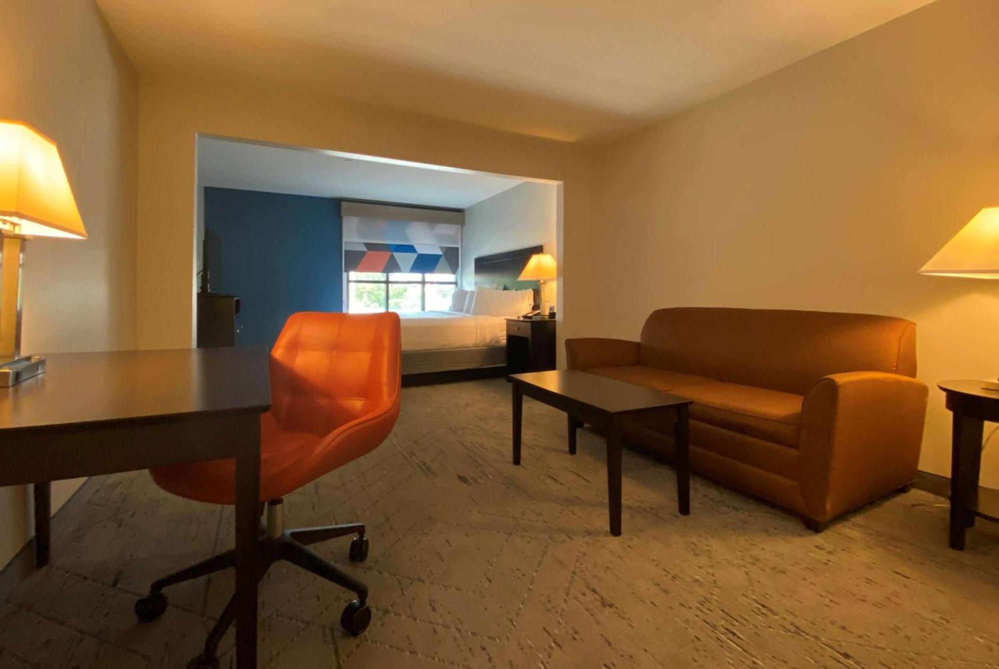 Wingate By Wyndham State Arena Raleigh/Cary Hotel Eksteriør bilde